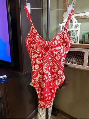 1 piece bathing suit